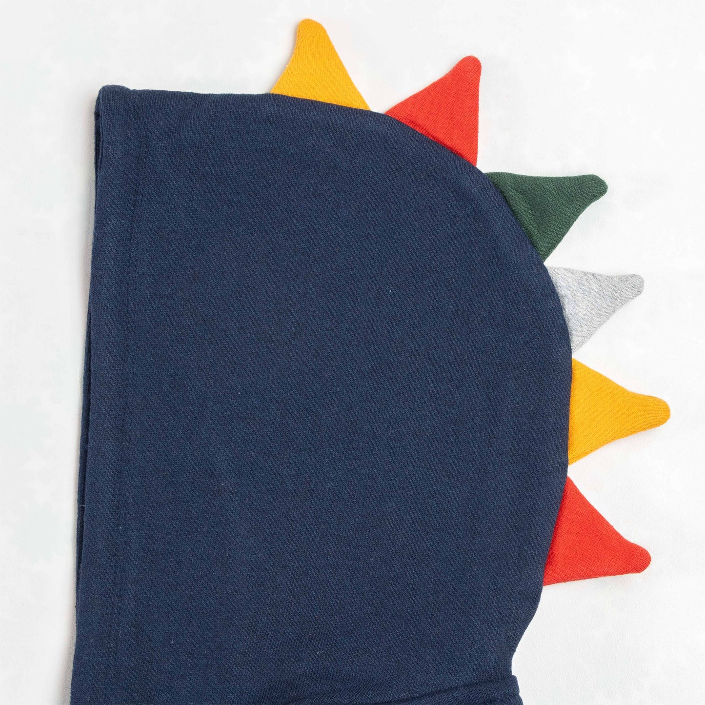"Boys' Dino-Themed Colorblock Zip-Up Hoodie with 3D Spikes and Front Pockets"