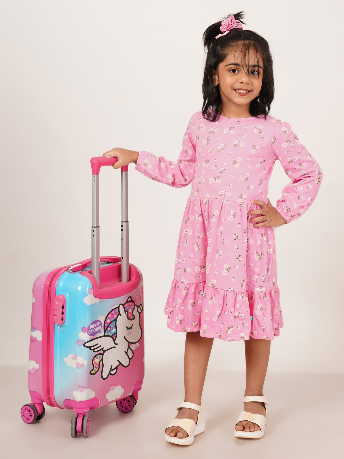 "Girls' Long Sleeve Pink Floral Print Cotton Dress with Ruffle Hem"