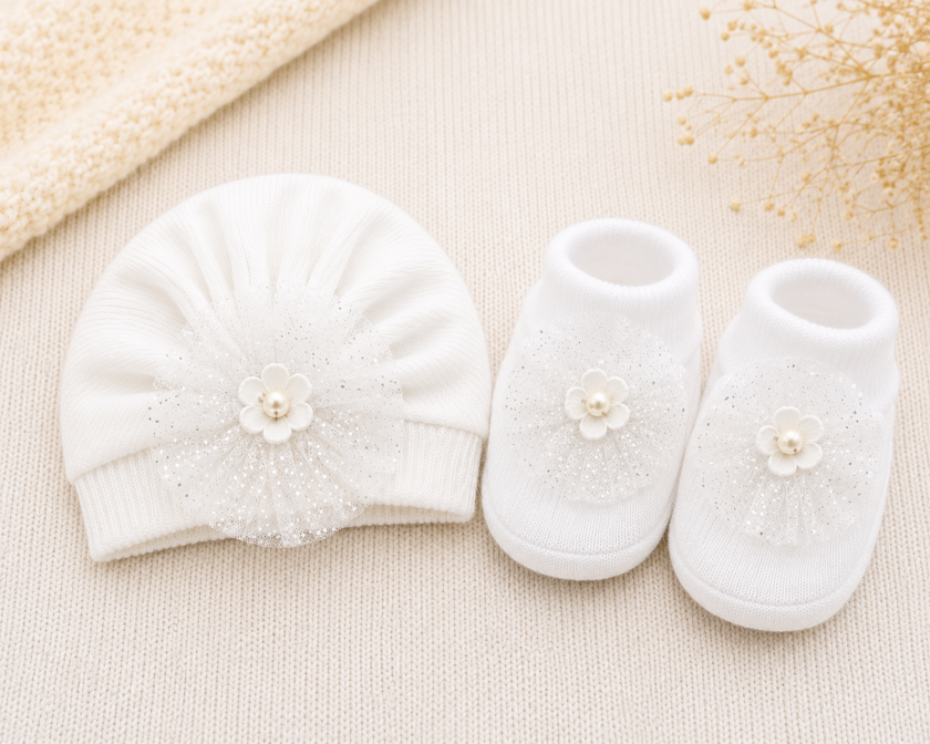 JusCubs Baby Girls Cap & Booties Gift Set