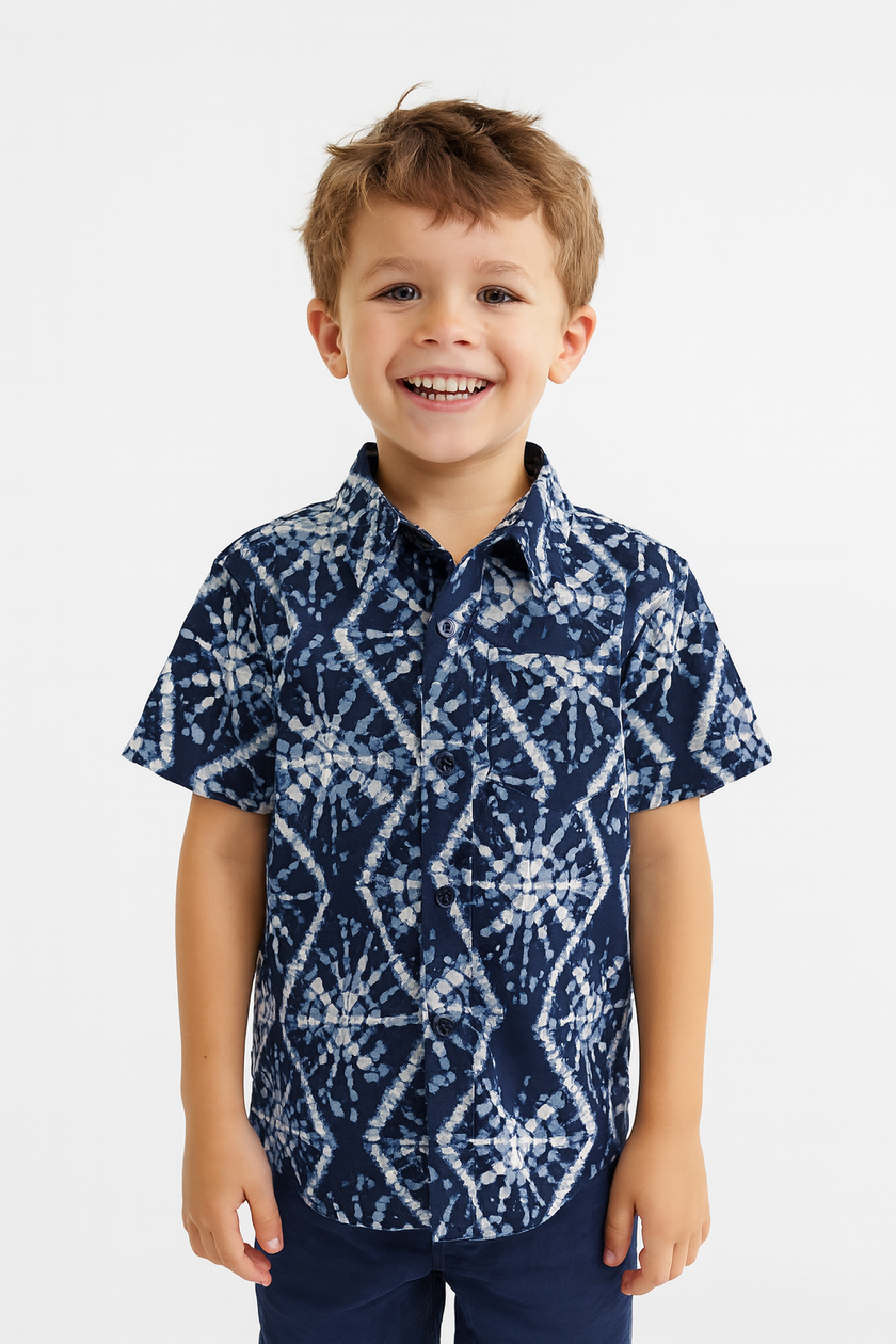 "Boys’ Navy Tie-Dye Printed Short Sleeve Button-Down Shirt – Stylish Indigo Geometric Pattern Casual Wear"