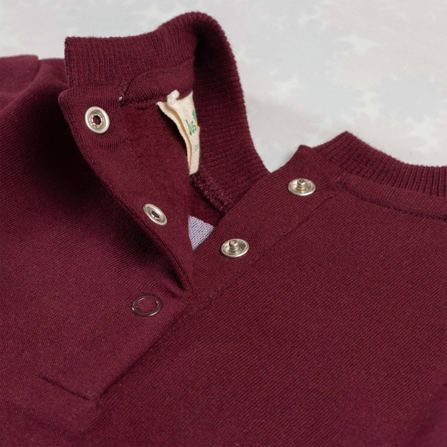 "Girls' Fall-Themed Sweatshirt with Ruffle Sleeves and Embroidered Bird Design"