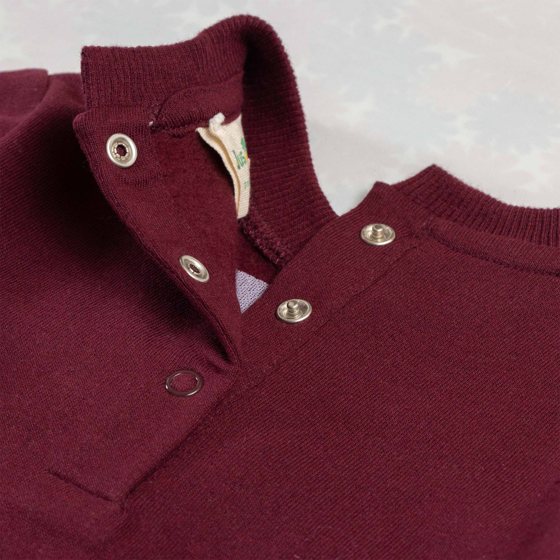 "Girls' Fall-Themed Sweatshirt with Ruffle Sleeves and Embroidered Bird Design"