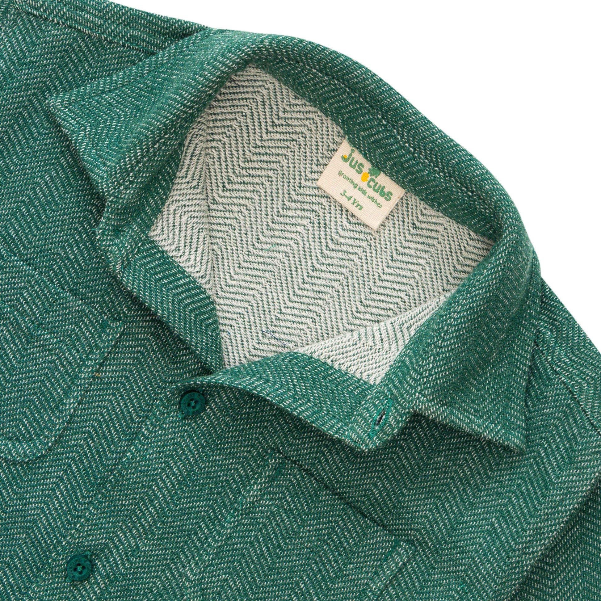 "Boys' Green Corduroy Button-Up Shirt – Long Sleeve Casual Shirt with Pockets"